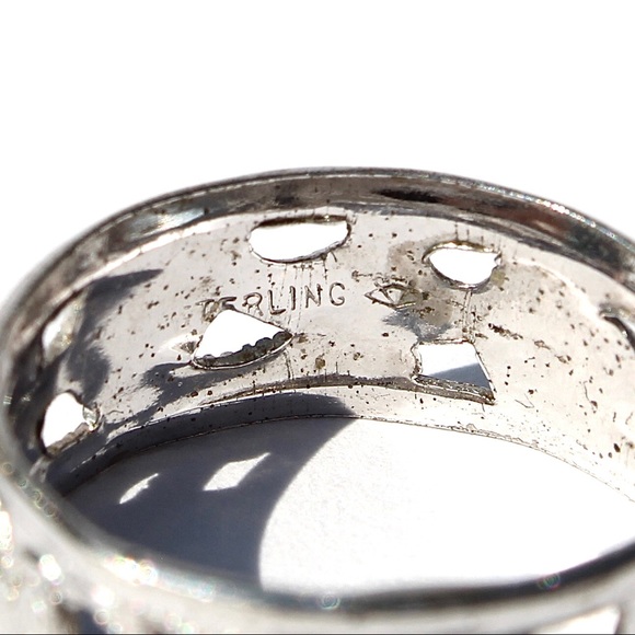 Vintage Vargas Sterling Silver Heart Cigar Band Ring Size 6 Openwork Milgrain - Picture 3 of 3